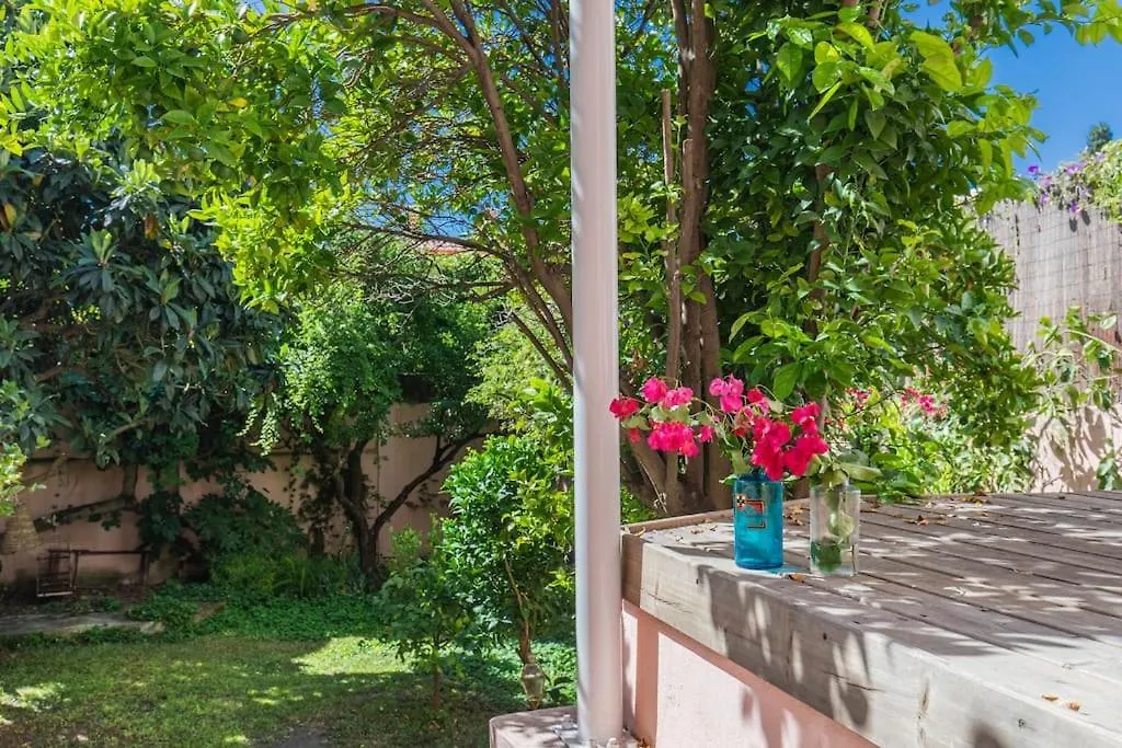 Апартаменты Secret Garden House Лиссабон